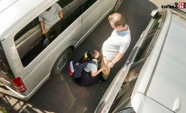 SDAB-303 淫荡 - 颤抖着身体，对父亲粗大的手指做出敏感的反应。两个人独自在去学校的火车上，一个火辣的好色男人，中桥，吉良-索拉诺。