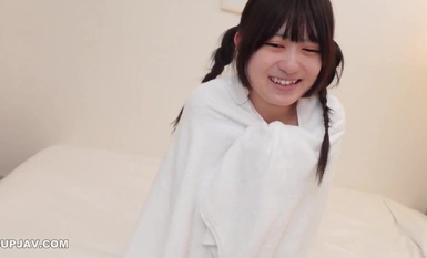 FC2-PPV-4272391 初撮影・顔出し！！明日まで限定！！黒髪ゆるふわツインテールのロ◯ィな女◯◯生を放課後に呼び出し2人だけの秘密の行為・・・もう帰る時間だけど門限20時まで2回連続生中出し！！