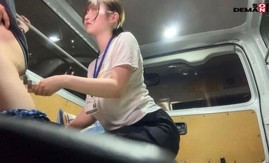 SDJS-220 导演部 入职第一年 水谷泉（21 岁） 刚毕业的 AD，性格朴实无华，因为欣赏电影中出现的女员工而决定加入公司。 她脱掉衣服时，发现自己的胸部非常漂亮，于是决定立即拍摄！我期待已久了！ 首次出演 AV！