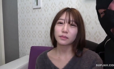 FC2-PPV-4283330 【2作品】声が可愛い色白スレンダーで美乳のぴちぴちハタチのあかりちゃん♪ネイルの店を開くと夢のために犯◯者ちんぽ2人に抱かれ、2回中出し♡