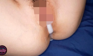 FJIN-008 エロ尻で悩殺し囁き淫語でトロかして骨抜きに…愛妻家上司を甘やかし根こそぎ精子を奪い尽くす悪女すぎる新人OL 秋元さちか