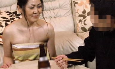 DBNK-005 Sumbang Mahram Dalam Rumah Mendadak - Selepas mandi, saya ajak ibu bersetubuh dengan saya semasa dia memakai tuala mandi... 4 jam