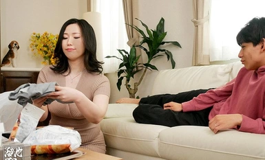 [モザイク破壊]MEYD-701 全肯定愛人ダメな僕を全て受け入れてくれるあま～い人妻との抜け出せないドロ沼不倫 佐山愛