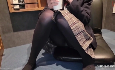 FC2-PPV-4277126 まだ毛も生えそろわないおでこちゃん。ネカフェで未成熟なまんこに中出し