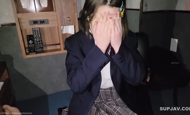 FC2-PPV-4277126 まだ毛も生えそろわないおでこちゃん。ネカフェで未成熟なまんこに中出し