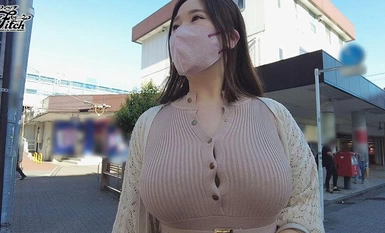 JUNY-108 Kekecewaan yang telah lama saya tahan akhirnya meletup dan saya berpindah dari Aomori ke Tokyo tanpa memberitahu suami saya! Seorang isteri berbadan besar dan berpayu dara besar yang tidak standard membuat penampilan sulung AV kecemasan dengan sy