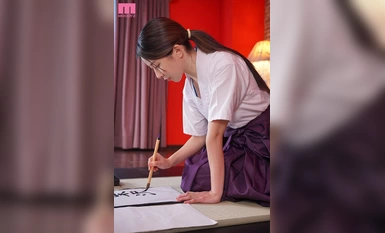 MIFD-473 「3Pしてみたいんです…」厳格な家庭で育った習字一筋女子！両親には絶対言えない墨汁よりも金玉汁好き書道ガールのデカチン覚醒AV体験 栗沢ゆりな