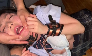 MILK-199 在街上被发现的制服天使，被强迫 00rama 沉默，并被制作成集体 00，被植入快感，并被制作成奸夫 Miiro Momosaki 的性加工肉锅。