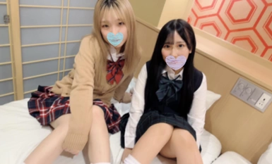 FC2-PPV-4266913 【無修正/逆3P】「成績No.1の生徒会長&学校No.1の不良少/女に足コキされるのは間違っているだろうか」じぇ系女子に囲まれたハーレム物語。