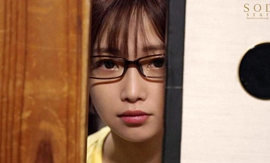 [Nawasak ang Mosaic] START-014V Biglang umuwi ang aking nakababatang kapatid sa unang pagkakataon sa loob ng ilang taon. Nakatira pa rin ako sa bahay kasama ang aking mga magulang, at kahit na nasa 30s na ako, ako ay isang kasambahay (NEET) pa rin at naka