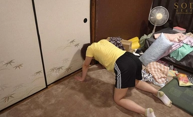 [Nawasak ang Mosaic] START-014V Biglang umuwi ang aking nakababatang kapatid sa unang pagkakataon sa loob ng ilang taon. Nakatira pa rin ako sa bahay kasama ang aking mga magulang, at kahit na nasa 30s na ako, ako ay isang kasambahay (NEET) pa rin at naka