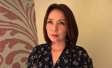 ZOO-114 40 岁的熟女业余熟女 Nakadashi Nakadashi 在交友网上认识的约会淫荡女人。