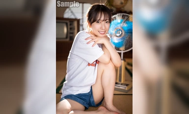 STARS-993 盆休みの帰省中、近所のよつ葉と久しぶりの再会。うだるような暑い季節に成長してどちゃクソ可愛くなっていた幼馴染と三日三晩ハメまくった。 小湊よつ葉