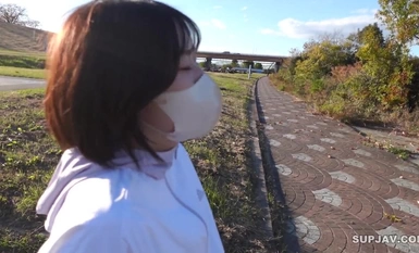 FC2-PPV-4245658 初撮影・顔出し！！明日まで限定！！僕の美容室で働く九州から上京してきた初心で押しに弱い新人美容師を店外に連れ出し野外猥褻！！上司という絶対的な立場を利用し2回連続生中出し！！