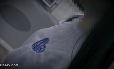 FC2-PPV-4230863 2/4まで限定500pt!【リア童・】自主規制で顔モザにしたけどそれでもよければ。。背徳の中出し。