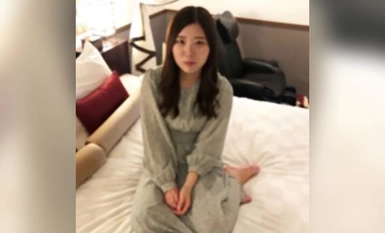 FC2-PPV-4251496 【無修正】スレンダー美マンほのかちゃん！美白美肌の美乳ムスメが電マで即イキ。膣奥を執拗にたっぷりピスられ喘ぎまくり！