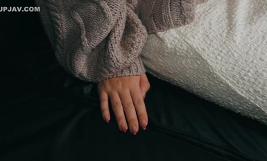 FC2-PPV-4230832 1500 点至 2/3 [认真天真] 她不美丽，但天真可爱。不加修饰，原汁原味，原汁原味的 Nakadashi。