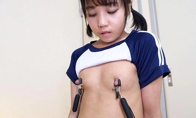 YAKO-047 「お前はホント卑猥な乳首をしてるな！」乳頭が24時間ニョキニョキの145cmのちびっこ娘、義父にイジめられる日々、実録。