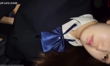 FC2-PPV-4243405 ネカフェ募集の帰宅部美形ギャル。イヤそうな顔しながらも微かに喘いで