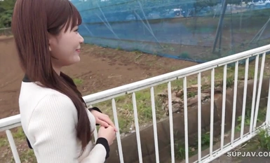 FC2-PPV-4239268 顔出し！！明日まで限定！！某有名女学院を卒業し、その美貌が故に苦労を知らずに育った世間知らずのお嬢様・・・大自然の中で快楽に溺れ絶頂を繰り返す美女に生中出し！！〜 もう一つのストーリー 〜