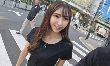 546EROFV-236 素人JD【限定】みりちゃん20歳 パパ活でゲットした大金を片手に海外旅行をするのが趣味の肉食系JD！！いくつもの国の男たちと夜の国際交流した遊び人ガールと中出しSEX交流！！