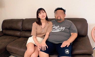 SKMJ-471 A couple of amateur college girls full of shame take on the challenge! They play a game where they pretend to be a couple of dutch wives! A handsome porn actor blows his sweet breath in her ear right in front of her boyfriend's eyes, and then rub