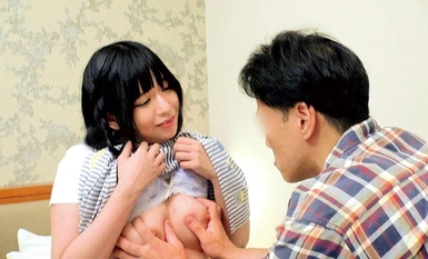 SKMJ-470 ครูอนุบาลสุดน่ารัก! ขอดูดนมชมพูหน่อยได้ไหมเจ้าเด็กเวอร์จิ้น งานด้วยมือของแม่ทำให้เขาแข็งตัวอย่างจริงจัง เขาวางอวัยวะเพศของเขาไว้ในเป้าของเวอร์จิน! รูปลักษณ์หัวนมสีชมพูที่ไม่เคยมีมาก่อน พิเศษ!