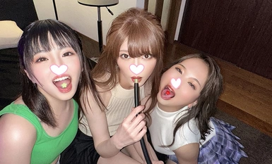 FC2-PPV-4243437 [**调解] 潜入一场非常糟糕的狂欢！一个美女带着两个**女人来狂欢，并把她们献给男人们，男人们围着她，给了她一个神精抽搐汗流浃背的现场性交，射得狂欢现场到处都是6P个人视频**。