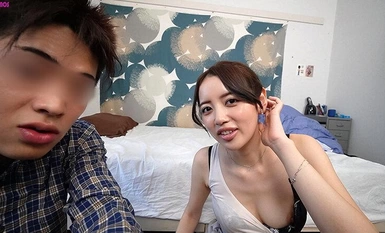 HAWA-311 在一个普通大学生家里，业余妻子只得到了一个避孕套，她不满足于一夜的橡胶私通，于是在住宿期间允许了两次强硬的 Nakadashi 喜欢女牛仔体位的受挫妻子，Misaki，30 岁。