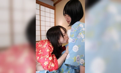 DANDY-888 我在一次温泉旅行中被我的两个侄女拉拉和玩弄