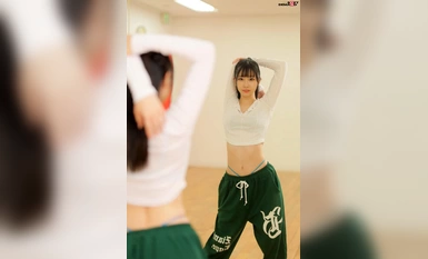 MOGI-125 【첫 촬영】에로틱한 엉덩이 굴곡진 간사이 사투리 댄스 강사가 너무 엉덩이를 흔들며 기마 자세를 ... 청순해 보여서 자지 삽입으로 육식계로 변신하는 스타일 발군의 슬림 미녀 연약한 몸을 살린 흔들리는 허리를 이용한 도도한 섹스에 도도한 여자가 흥분 난폭한 메아 - 21세 아마미 메아