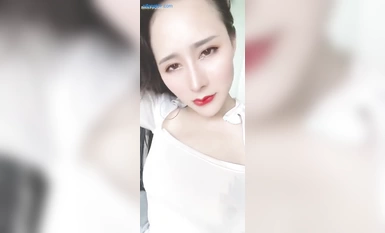 Orang kaya membelanjakan banyak wang untuk menyesuaikan faedah, wajah selebriti Internet yang berperasaan tinggi dan kakak diraja yang terbaik [Mei Baoer (Setiausaha Anda)] mempunyai gambar peribadi, figura terkemuka, wajah seksi, semua jenis prop dalam y