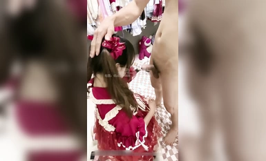 สาวสวย [เรือนเรือนตู่ Lt774523412] หญิงสาวสวยเด้งขึ้นมาจากด้านหลังและมีเพศสัมพันธ์กับรองเท้าของเธอ หญิงสาวอ่อนโยนมากและช่องคลอดของเธอก็ใหญ่มาก