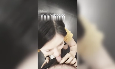 เศรษฐีขอให้ดารา Douyin หน้าอกใหญ่ Li Ya ไปเข้าห้องน้ำในห้างสรรพสินค้า แต่เขาส่งปืนให้ภายในสามวินาที