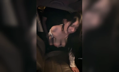 ジッターバグのおっぱいネットスター、李亞が白人ファンとカーセックスデート。