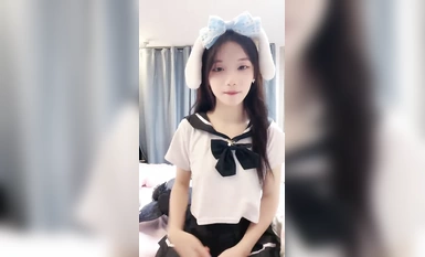 Gadis sekolah yang sangat comel dengan stoking berganda hitam dan putih membawa Xiaoyu pulang (8)