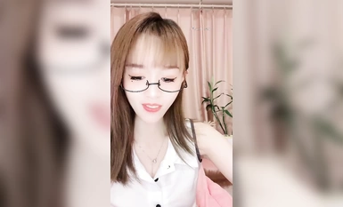 新人曼妙女神下海✈20小時【果果兒】全裸騷舞開穴自摸爽 (7)