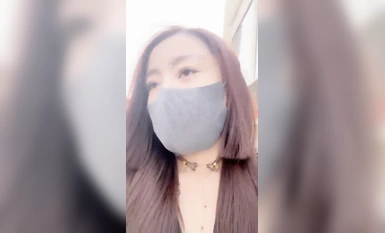 ดาราดังชาวเน็ต หน้าตาดี ถุงน่องสีดำ หลั่งน้ำตาตามหาความตื่นเต้นกลางป่า (1)