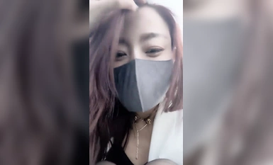 넷플릭스 얼굴 고색창연한 검은 비단 소녀 눈물 흘리는 야생의 흥분 추구 (3)