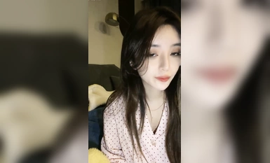 ผลงานใหม่ปี 2024 ระเบิดขั้นเทพ หน้าเหมือนหยางมี่ สาวสวยใหญ่ [หมีเมียนเมียน] มาเลียเลียคลิตอริส... ดูริมฝีปากฉันสิ มันอ้วนหนา