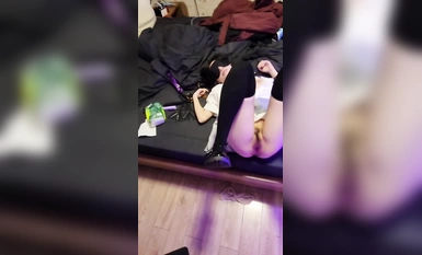 JK少女日記【小二先生】淫盪花季少女小母狗被主人暴力調教 又漂亮又騷的小母狗喜歡嘛哥哥？水水很多的 快點操死小母狗