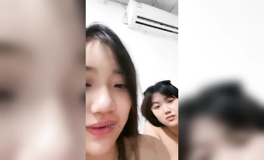 [Sayang Baby Ying] Seorang pelajar perempuan berusia 19 tahun membawa kawan baiknya ke laut~mereka bertiga menanggalkan pakaian mereka sambil menggosok payudaranya dan bermain dengan mereka... (5)