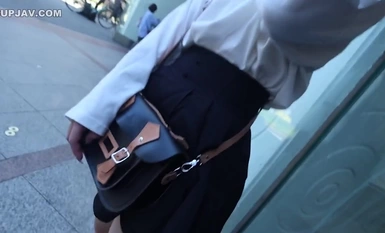 FC2-PPV-4429876 980 mata sehingga 25/5 [Gadis desa] Seorang gadis tidak bersalah yang bekerja sambilan di restoran soba di Yamanashi. * Creampie mentah yang tidak ditapis + pancutan tekak dalam.