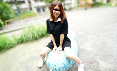 10musume Natural na anak na babae 051824_01 Hitomi Tanmura na gustong magpatigas ng malansa na batang babae ng baguhan