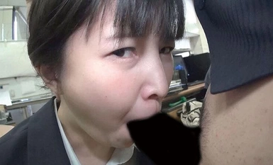 C-2837 スーツSEX in the OFFICE 003