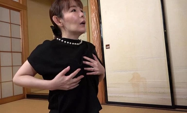 SCD-235 寡妇，丧服下渗出的性欲 2.