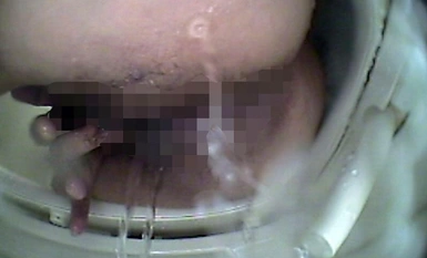 ERDM-105 女子トイレ固定カメラ隠し撮り美女限定便所オナニー26人4時間