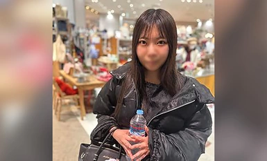 FC2-PPV-4440132 【無/初撮り】※初体験！イチゴのパンツをはいてきた経験人数ゼロのまなちゃん(18)チャラ男に好き放題され、おまけに中出しまでされる。