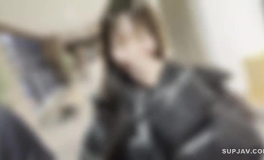 FC2-PPV-4440132 【無/初撮り】※初体験！イチゴのパンツをはいてきた経験人数ゼロのまなちゃん(18)チャラ男に好き放題され、おまけに中出しまでされる。