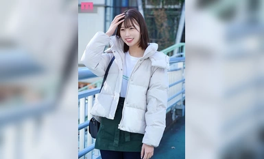 MIFD-488 Người mới 20 tuổi Tôi thích mọi người! Đó là lý do tại sao tôi thích H hơn. Một nhân viên quán cà phê nổi tiếng nào đó làm việc ở Phường Suginami năm lần một tuần và có thân hình cong tuyệt đẹp khiến cô ấy ra mắt AV với một nụ cười! Sakura Iori